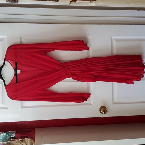 Lady in Red Pleated Dress, Size XL - Picture 1 of 15